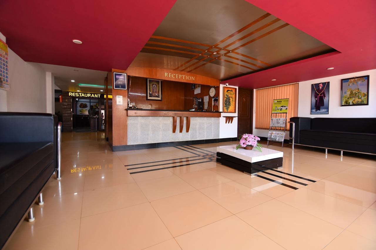 Lake View Hotel Madurai Ngoại thất bức ảnh