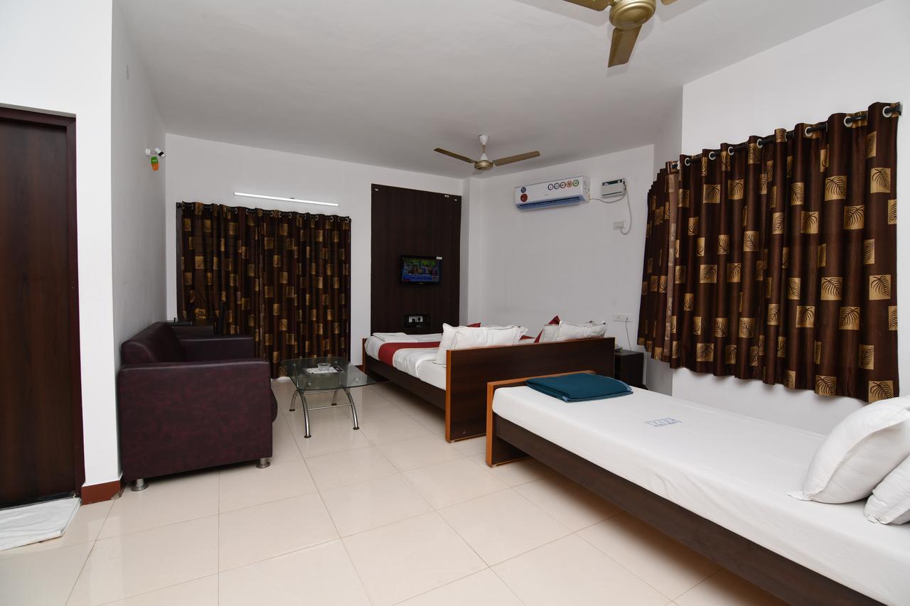 Lake View Hotel Madurai Ngoại thất bức ảnh