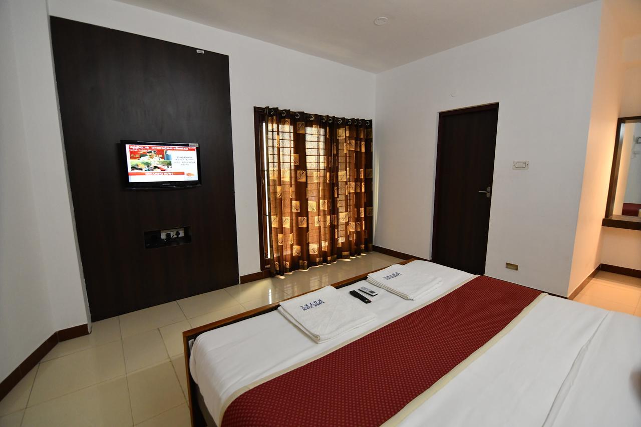 Lake View Hotel Madurai Ngoại thất bức ảnh