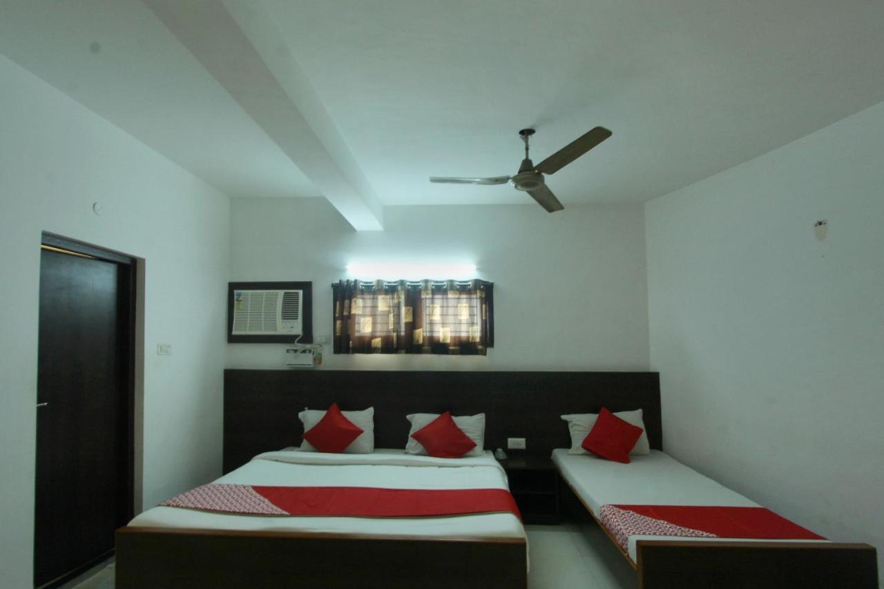 Lake View Hotel Madurai Ngoại thất bức ảnh