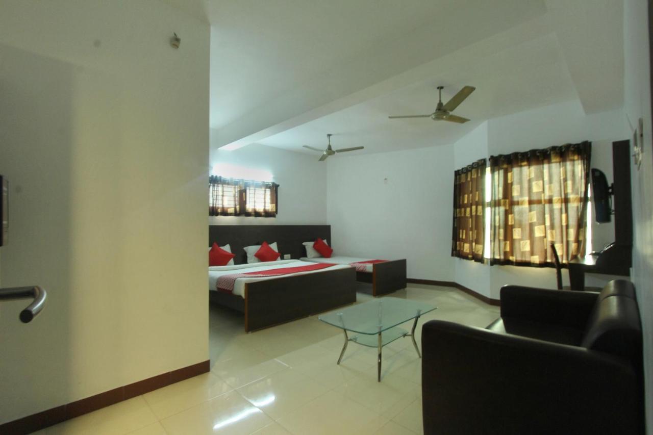 Lake View Hotel Madurai Ngoại thất bức ảnh