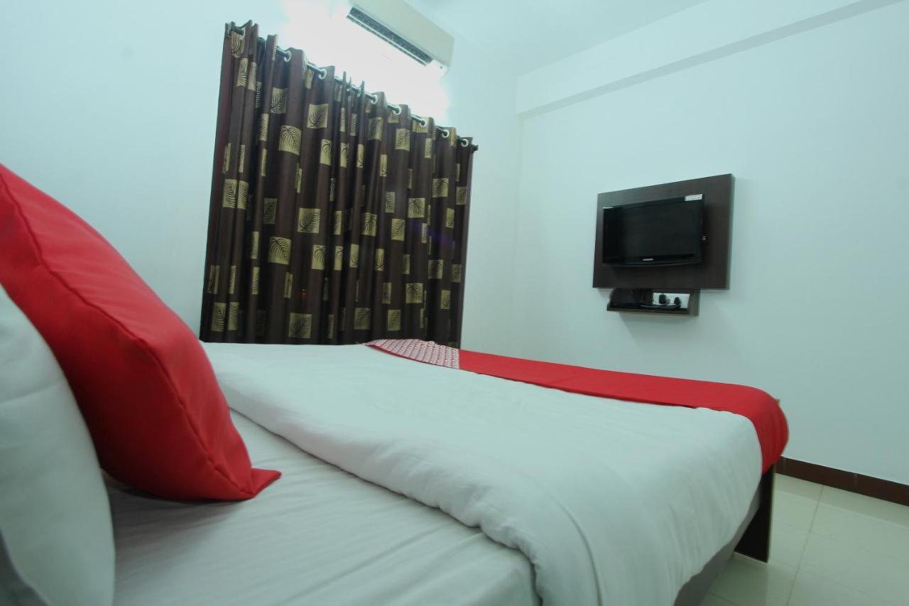 Lake View Hotel Madurai Ngoại thất bức ảnh