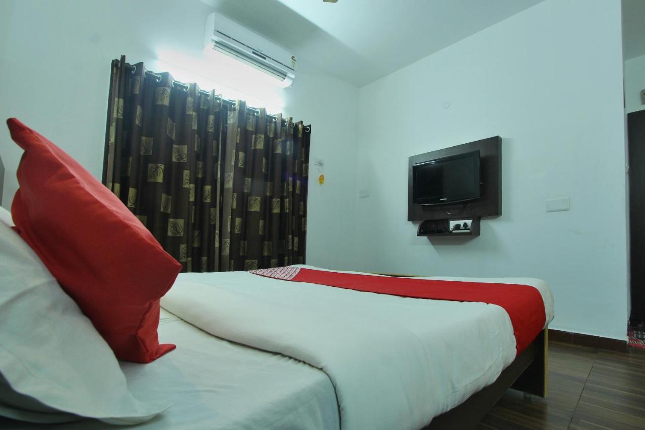Lake View Hotel Madurai Ngoại thất bức ảnh